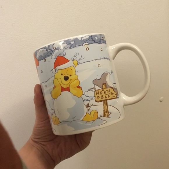 Winnie holiday large mug - Picture 3 of 4